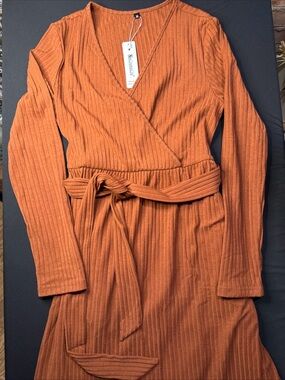 Newshows NWT dress with pockets